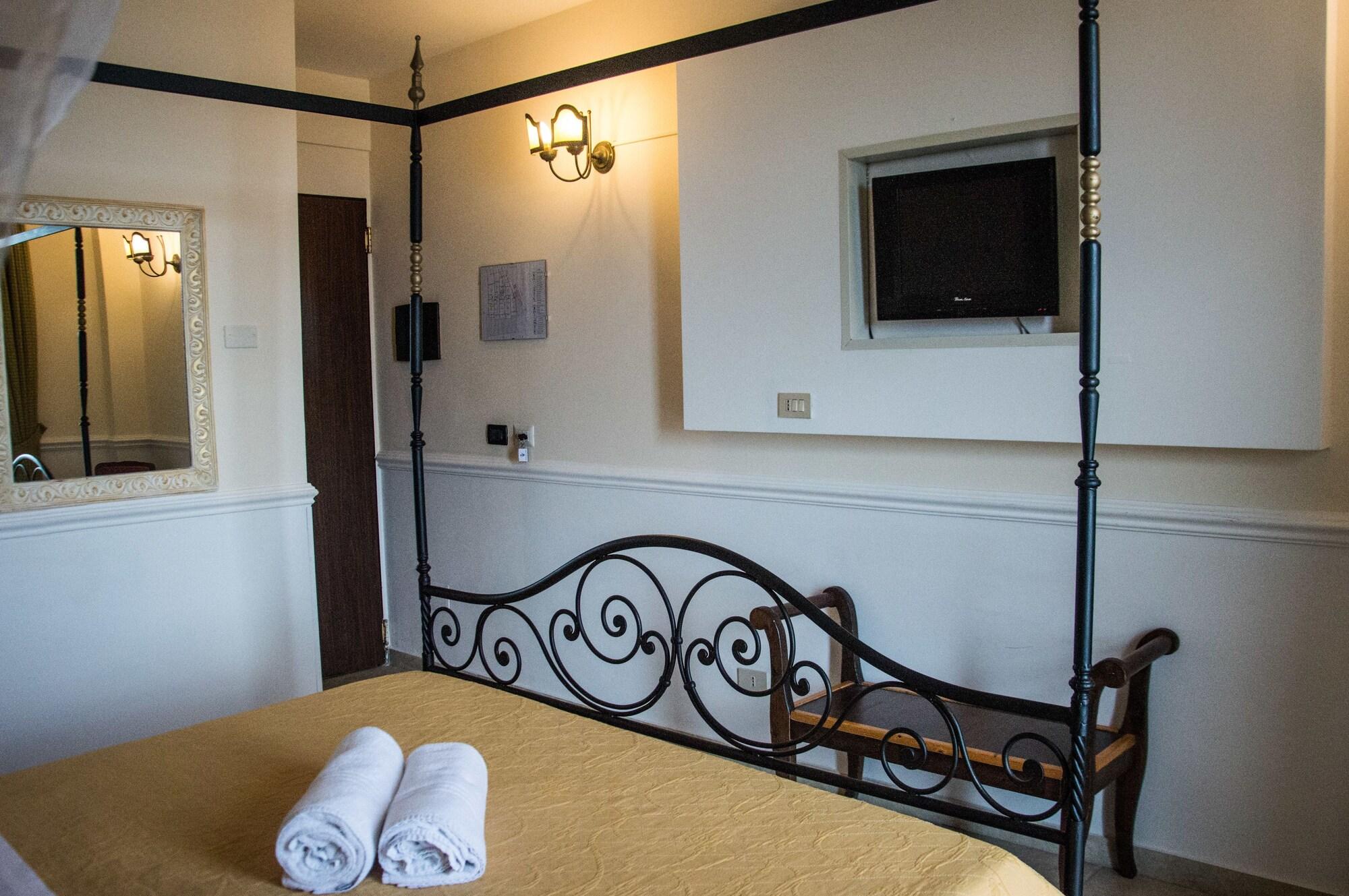 Hotel & Apartments Villa Linda Giardini Naxos Dış mekan fotoğraf