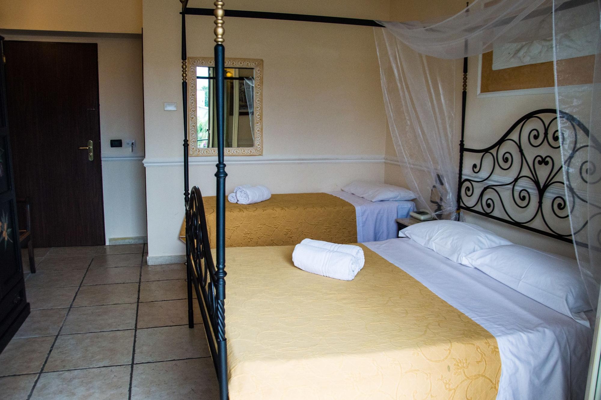 Hotel & Apartments Villa Linda Giardini Naxos Dış mekan fotoğraf