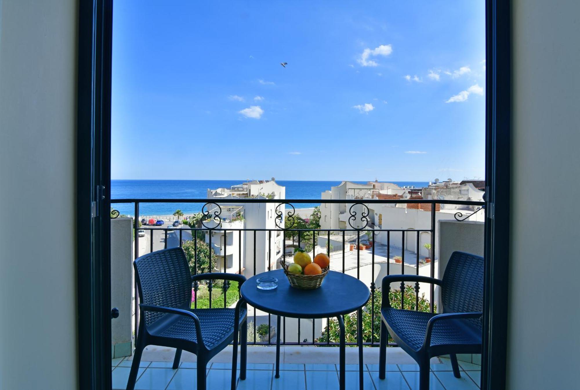 Hotel & Apartments Villa Linda Giardini Naxos Dış mekan fotoğraf