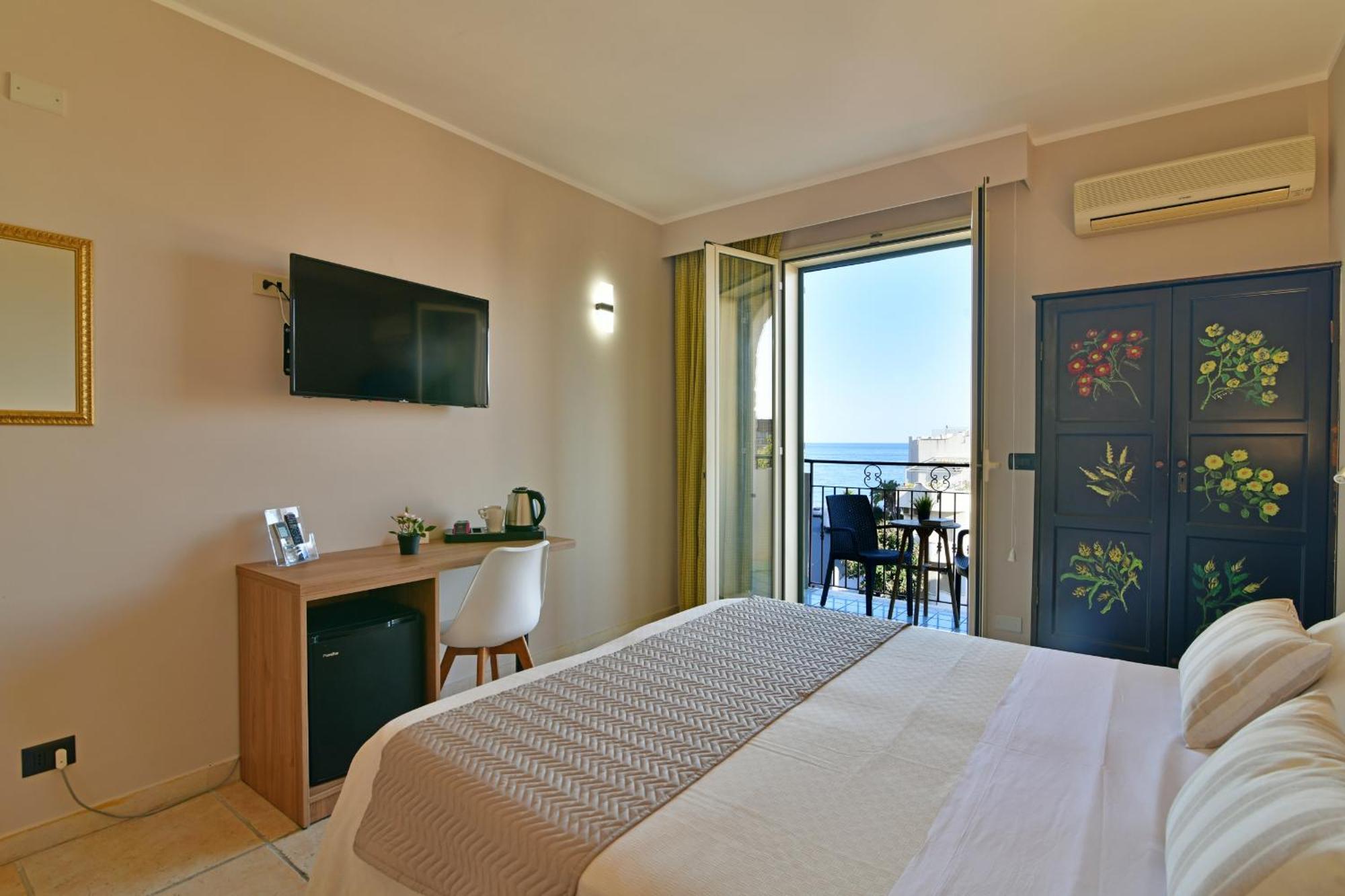 Hotel & Apartments Villa Linda Giardini Naxos Dış mekan fotoğraf