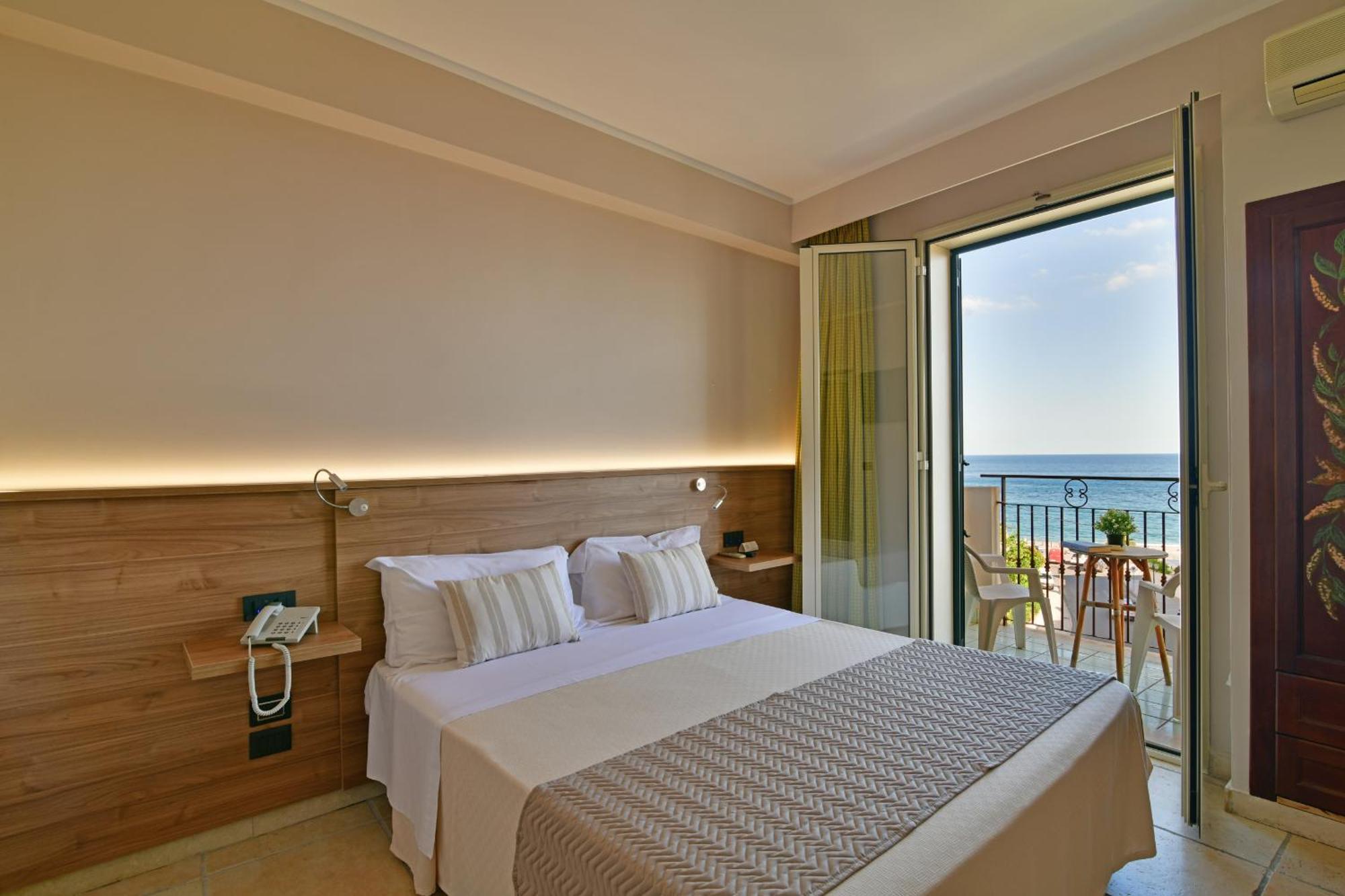 Hotel & Apartments Villa Linda Giardini Naxos Dış mekan fotoğraf