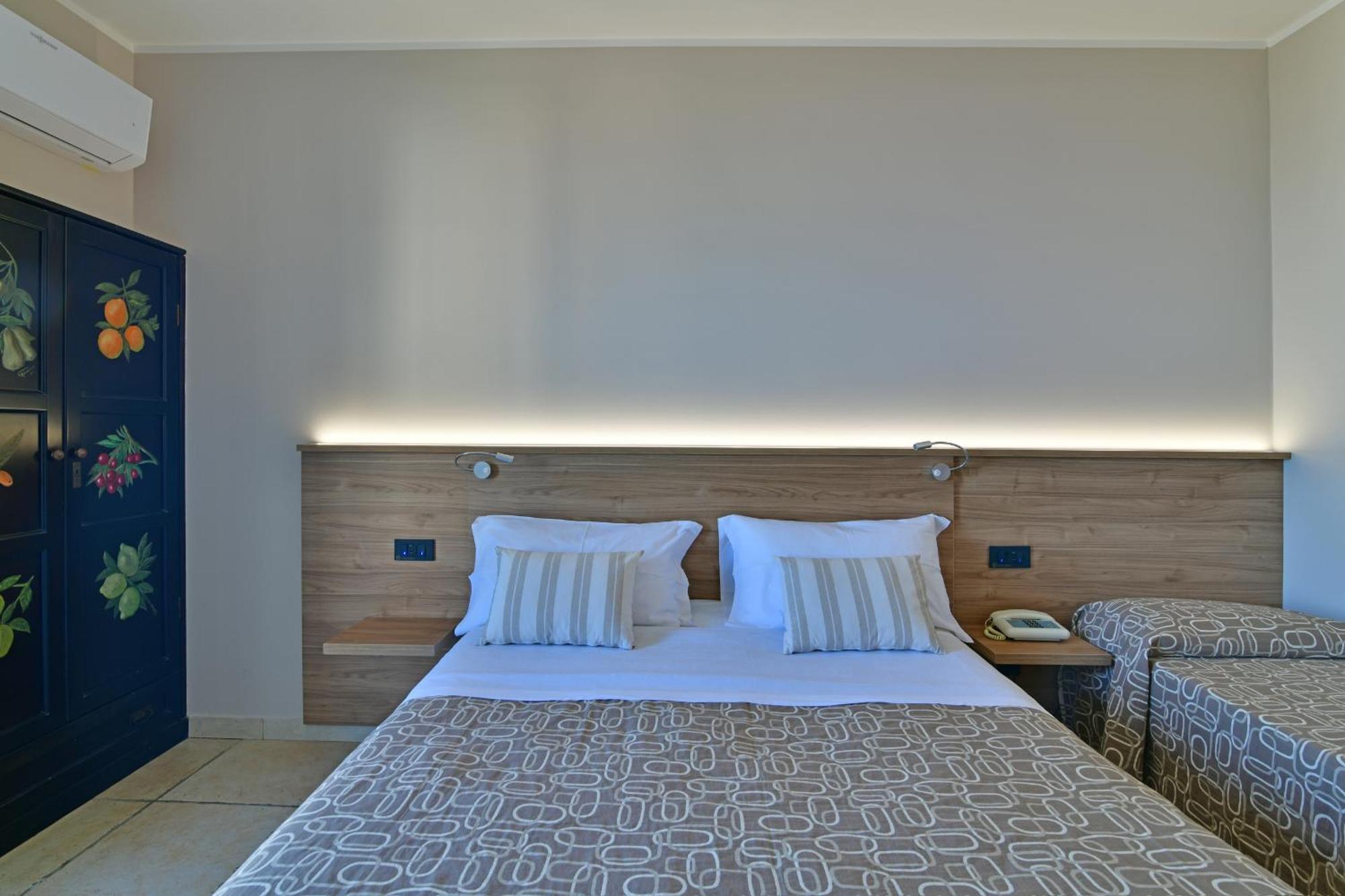 Hotel & Apartments Villa Linda Giardini Naxos Dış mekan fotoğraf