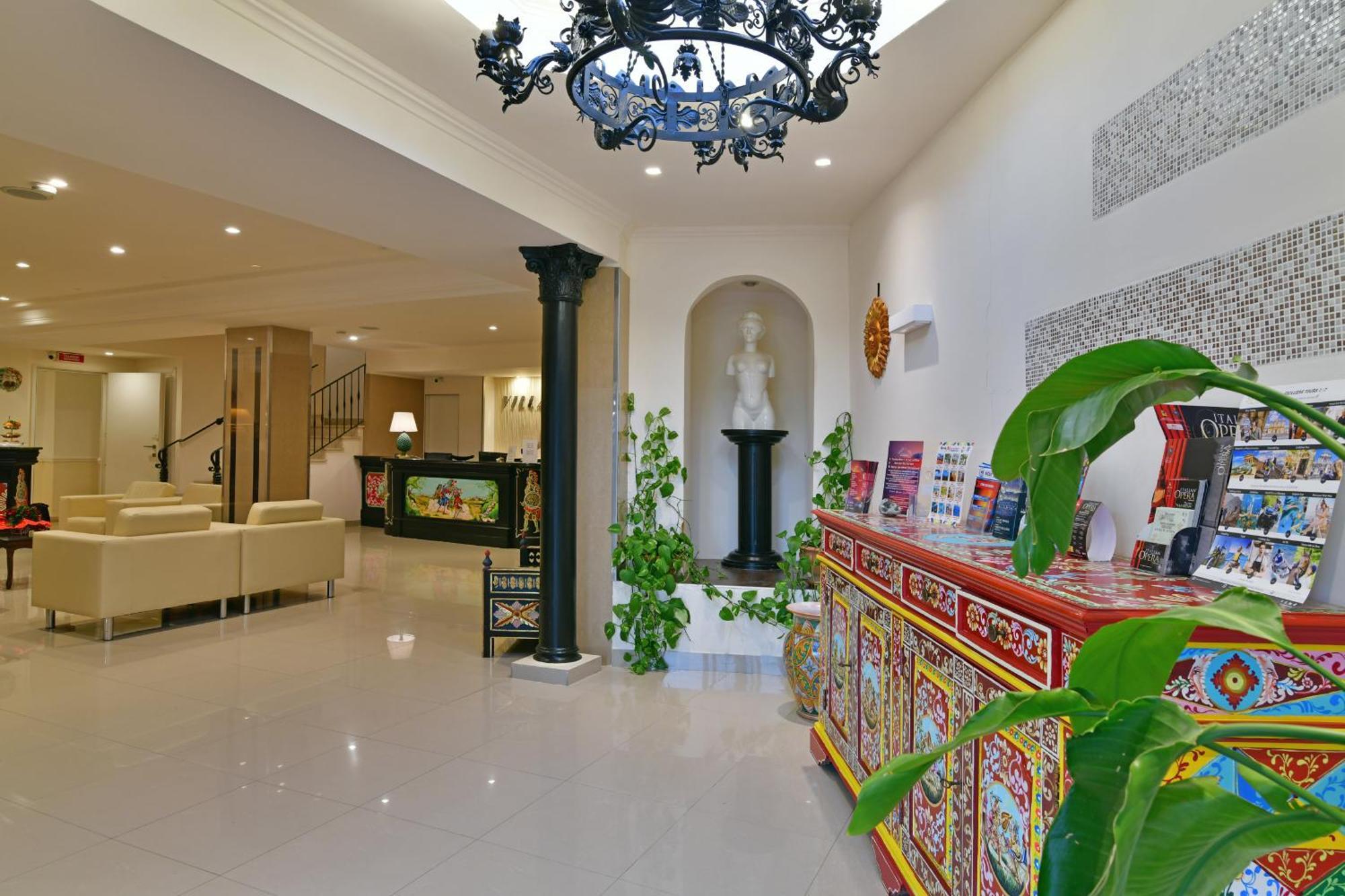 Hotel & Apartments Villa Linda Giardini Naxos Dış mekan fotoğraf