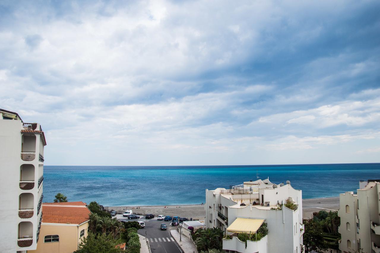 Hotel & Apartments Villa Linda Giardini Naxos Dış mekan fotoğraf